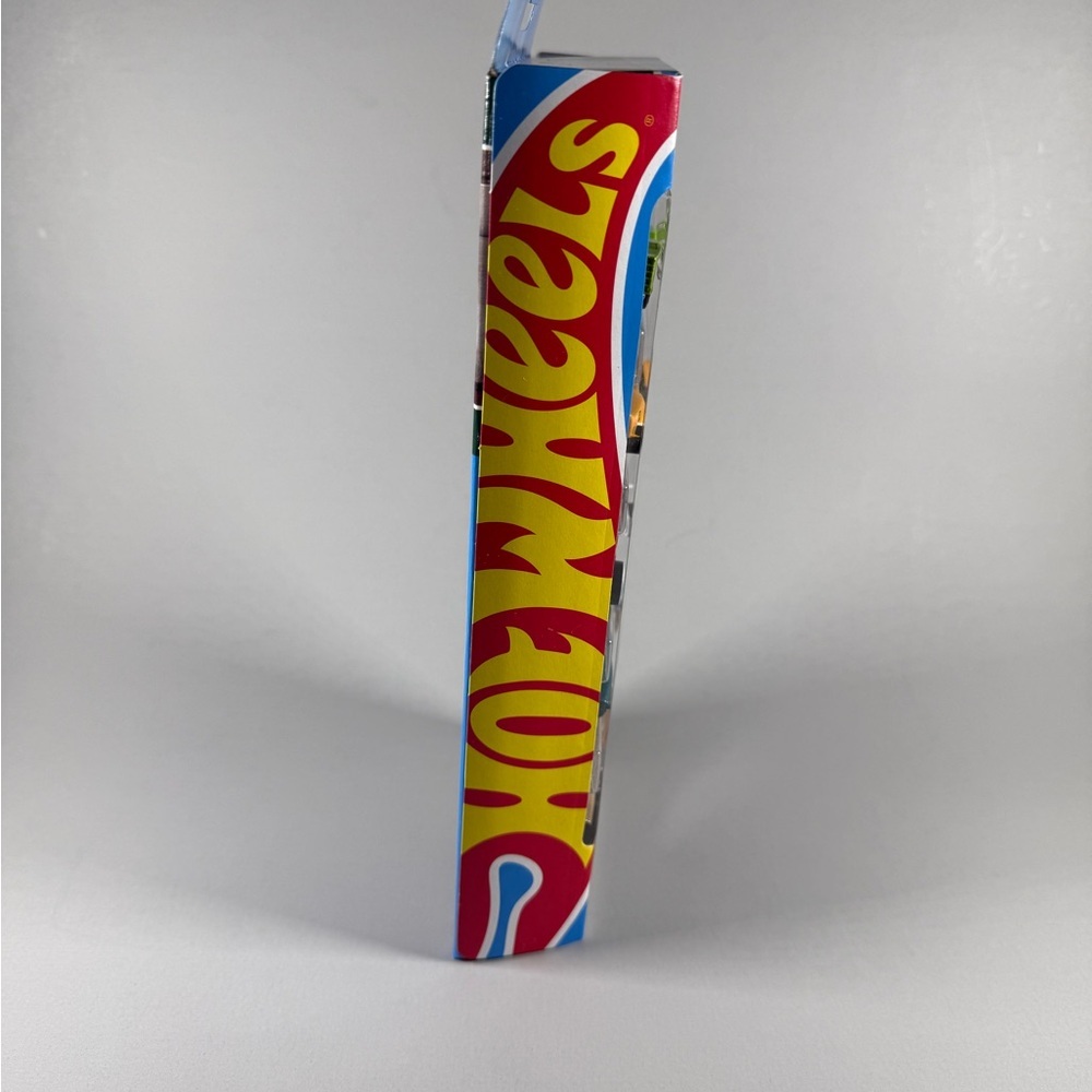 Hot Wheels 5 Car Pack HW Retro Racers - Picture 3 of 4